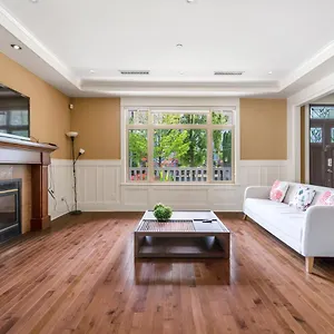 Luxurious 5bd Dream House , Vancouver Canada