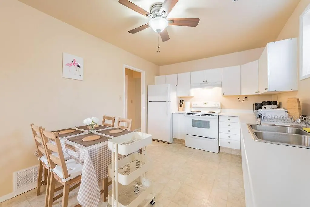 Mt Pleasant Nw 2 Bedrooms 500 Calgary 0*,
