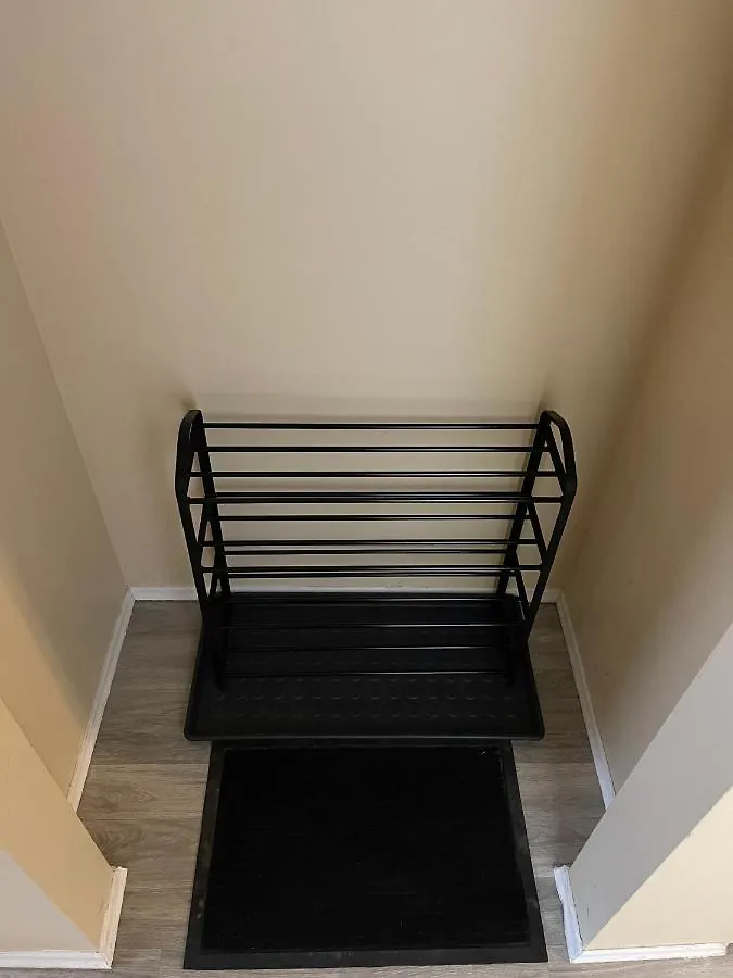 Mt Pleasant Nw 2 Bedrooms 500 Calgary 0*,  Canada