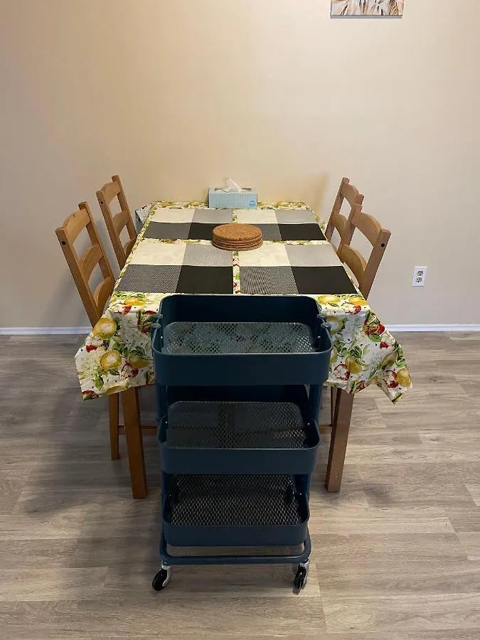 Mt Pleasant Nw 2 Bedrooms 500 Calgary 0*,
